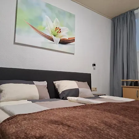 شقة Neu! Zum Alten Baeckerlaedchen