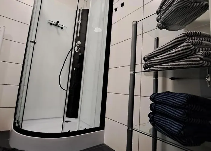 Neu! Zum Alten Baeckerlaedchen נוימאגן-דרון