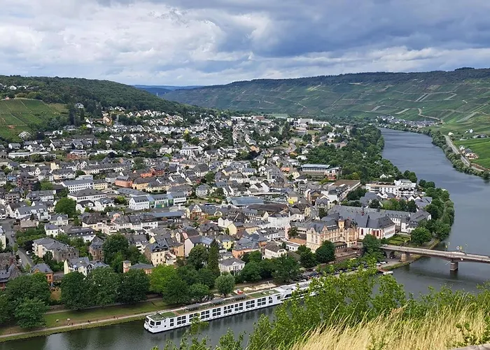 Neu! Zum Alten Baeckerlaedchen نيوماغين-دهرون